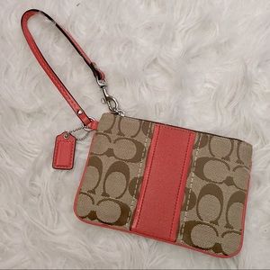 🧡 COACH Wristlet